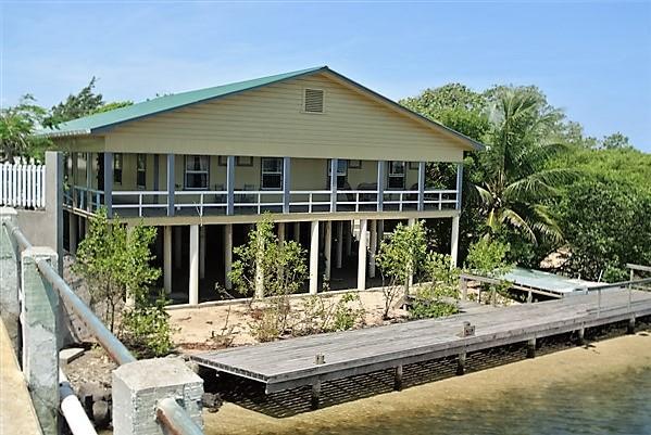 Listing ID: URE0353, The Point Utila, Bay Islands, HN - Freddy's Place on the Point, Photo #