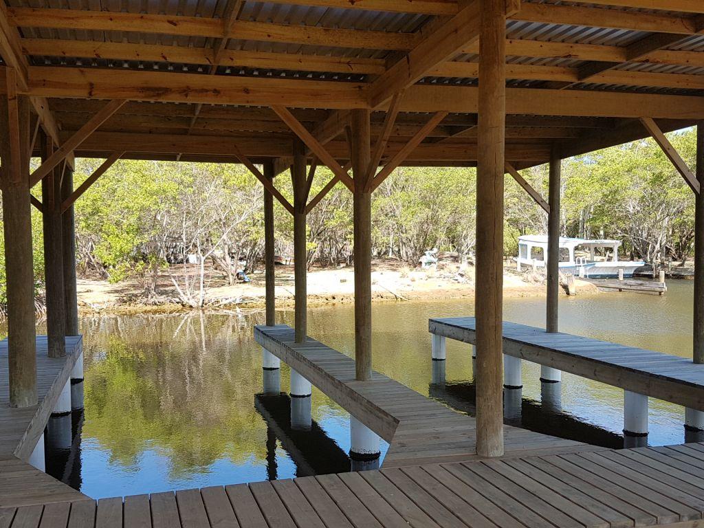 Listing ID: URE0366, Oyster Bed Lagoon/Little Bight Utila, Bay Islands, HN - South Shore Marina Boat Slips, Photo #