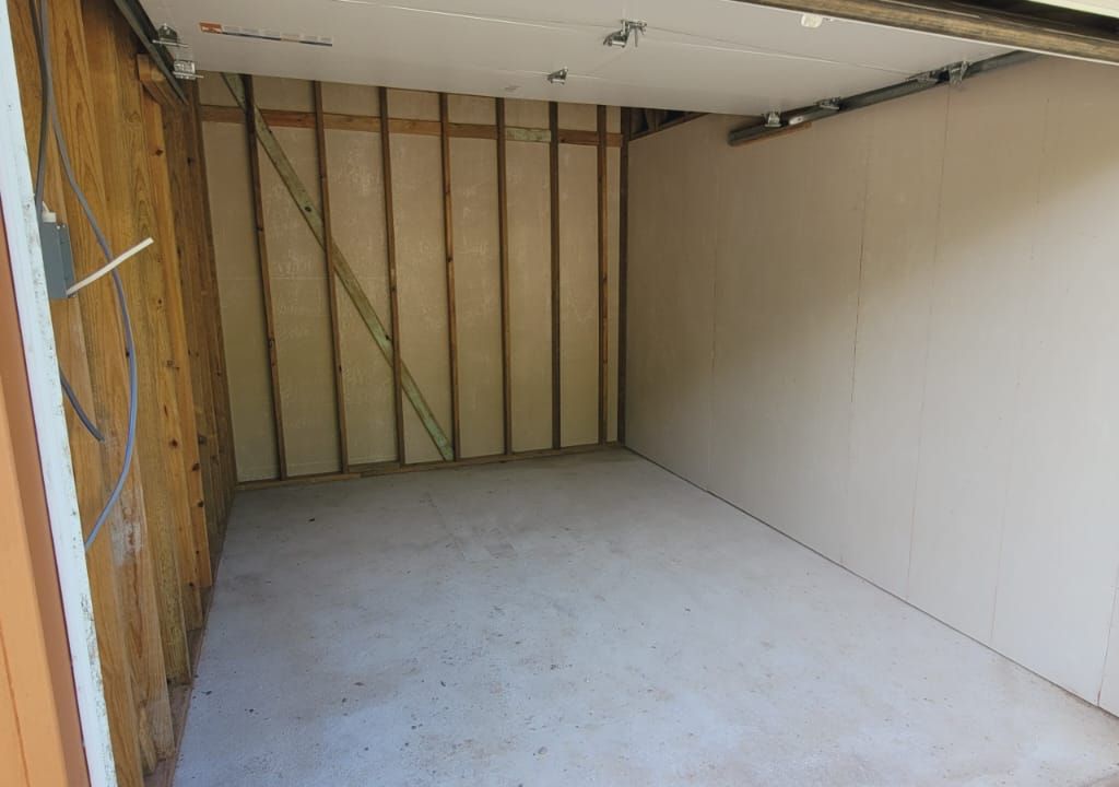 Listing ID: URE0371, Coconut Cove Utila, Bay Islands, HN - Coconut Cove Boat Slip & Garage, Photo #