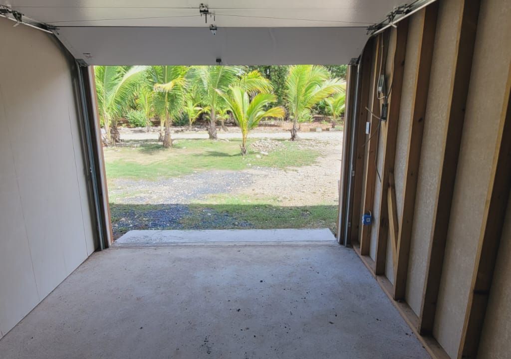 Listing ID: URE0371, Coconut Cove Utila, Bay Islands, HN - Coconut Cove Boat Slip & Garage, Photo #