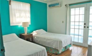 Listing ID: URE0380, The Point Utila, Bay Islands, HN - Lazy Daze on the Bay, Photo #