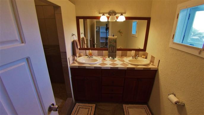 Listing ID: URE0388, Red Cliff Utila, Bay Islands, HN - La Casa Del Sol Naciente, Photo #