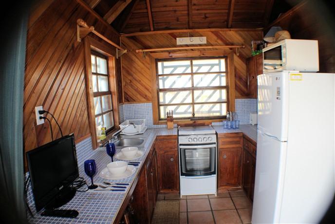 Listing ID: URE0405, Paradise Cove Utila, Bay Islands, HN - Paradise Cove Bungalow, Photo #