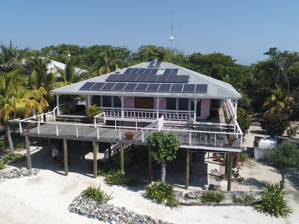 House Sold - Utila, Bay Islands - Listing ID: URE0406 - Photo