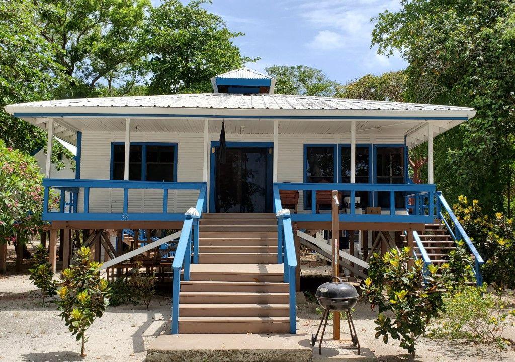 House Sold - Utila, Bay Islands - Listing ID: URE0409 - Photo