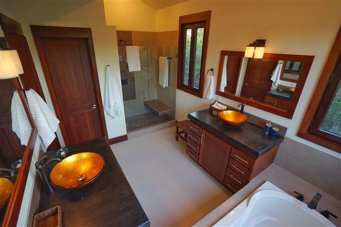 Listing ID: URE0411,  Utila, Bay Islands, HN - Casa Del Capitan, Photo #