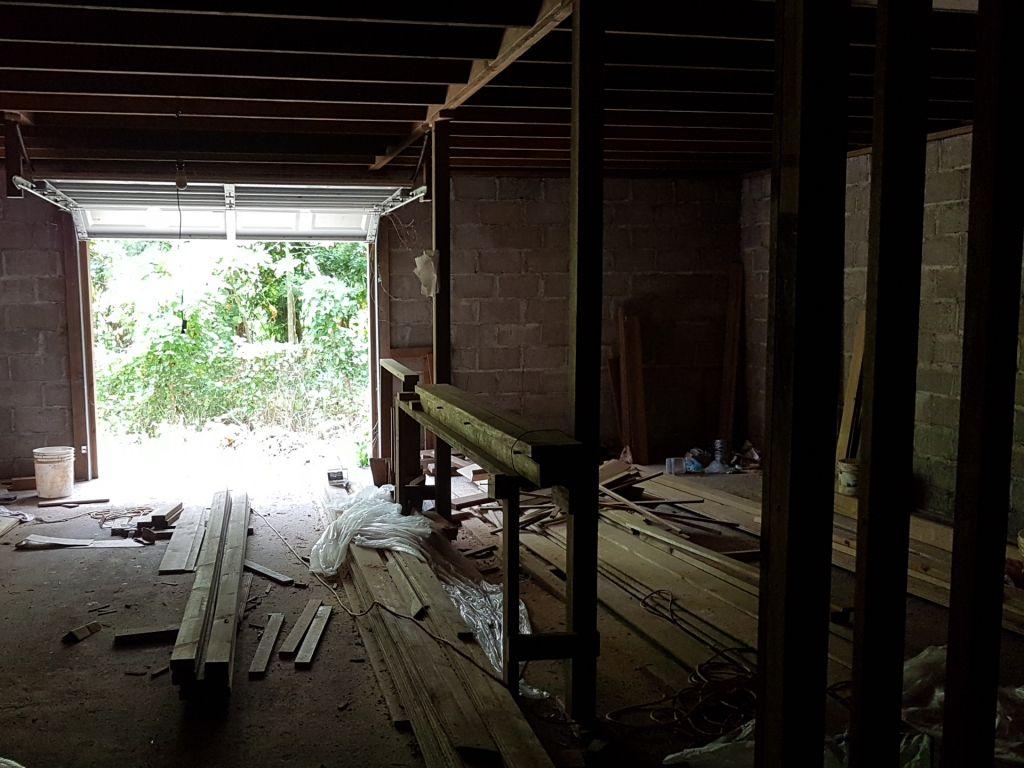 Listing ID: URE0430, Swanix Ridge Utila, Bay Islands, HN - Unfinished House in Swanix Ridge, Photo #