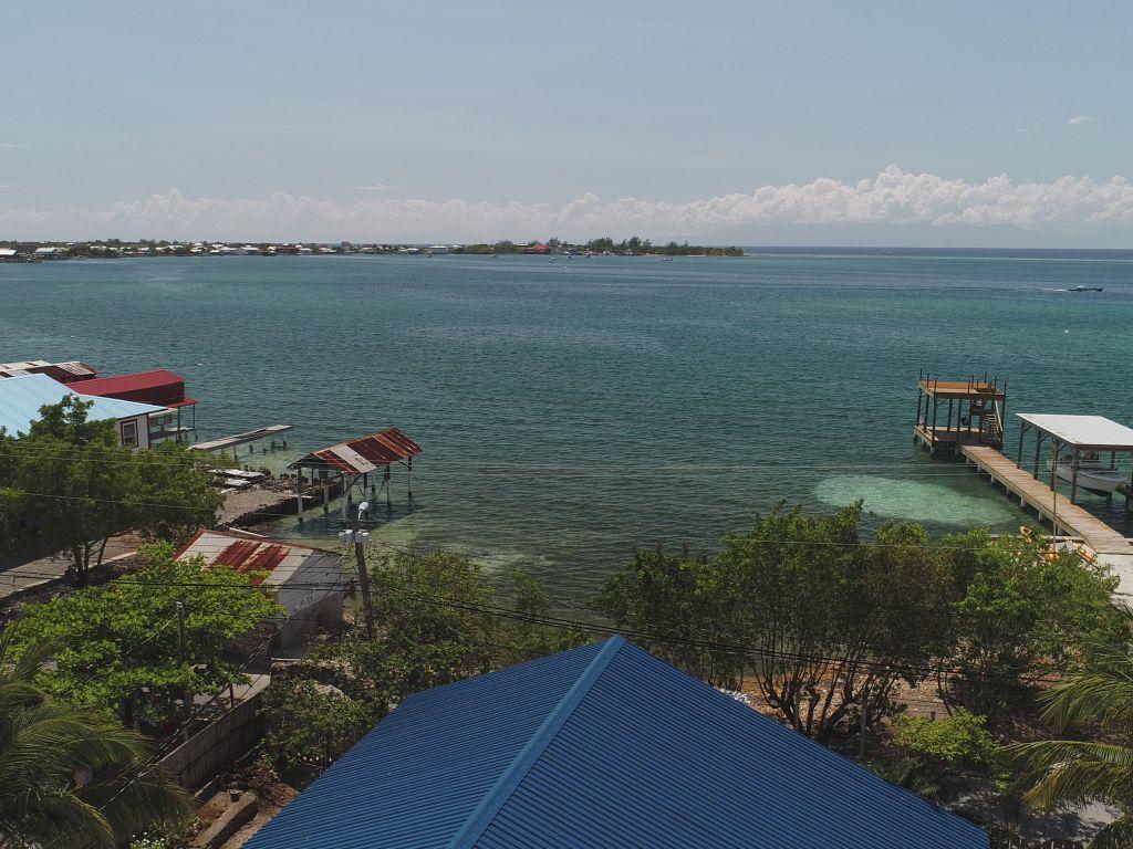 Listing ID: URE0435, Sandy Bay Utila, Bay Islands, HN - Casa Del Mar, Photo #