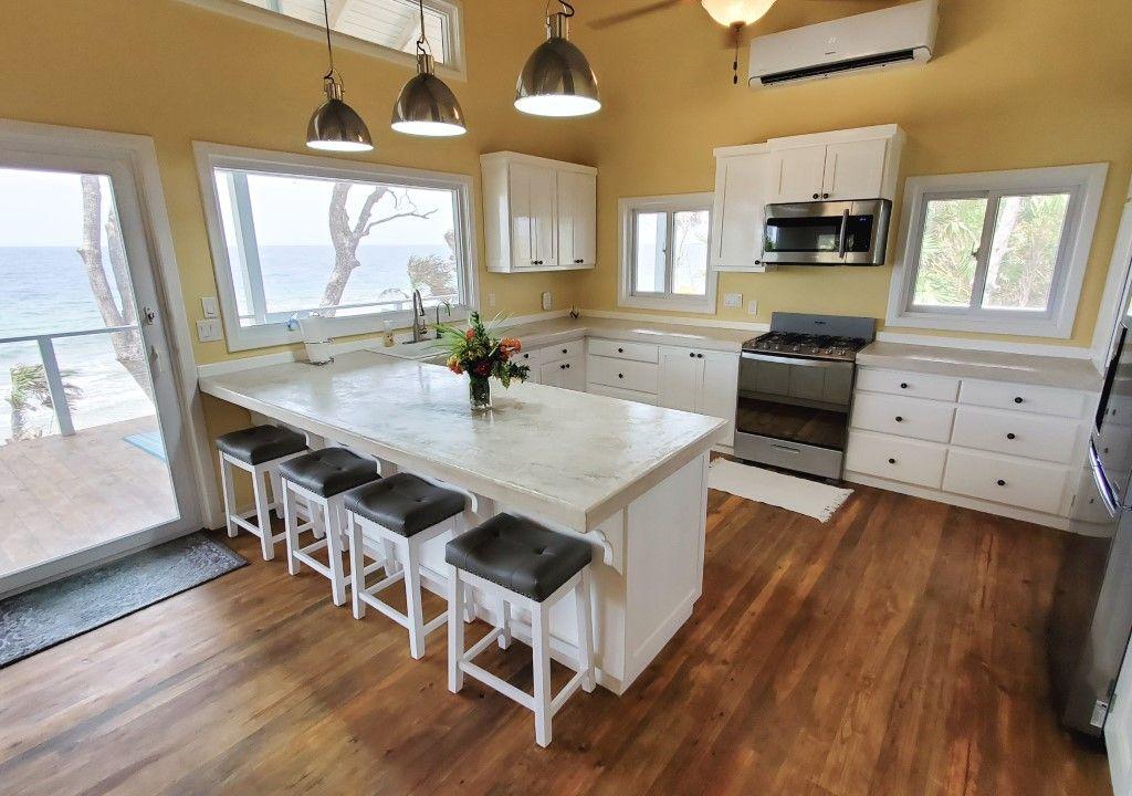 Listing ID: URE0439, Little Bight Utila, Bay Islands, HN - Azure Beach House, Photo #