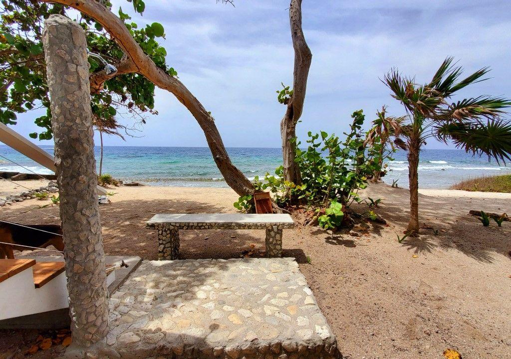 Listing ID: URE0439, Little Bight Utila, Bay Islands, HN - Azure Beach House, Photo #