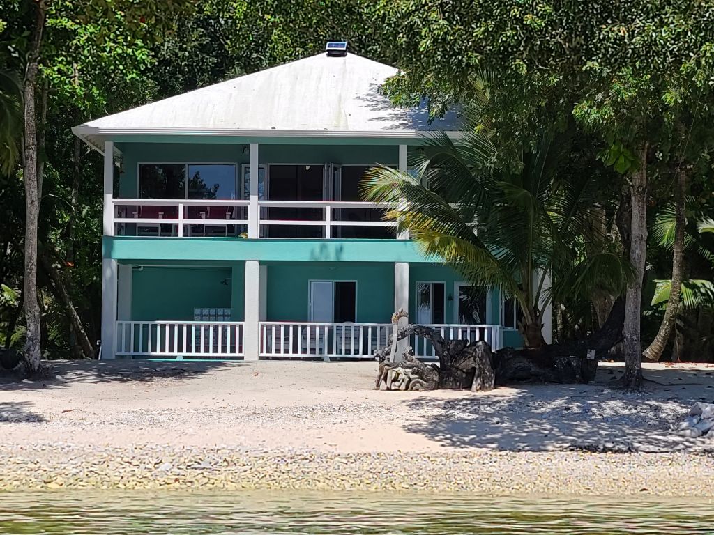 House Sold - Utila, Bay Islands - Listing ID: URE0449 - Photo