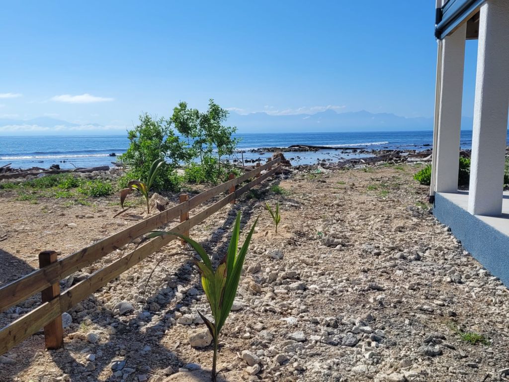 Listing ID: URE0464, The Point Utila, Bay Islands, HN - New One Bedroom oceanfront home at the Point, Photo #