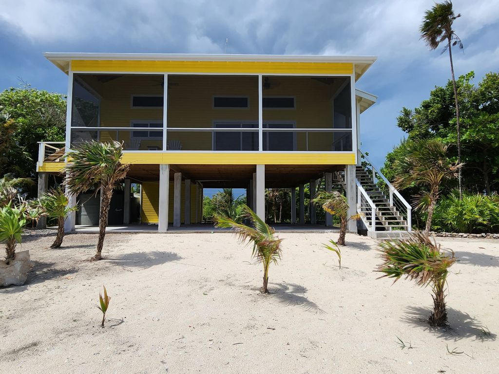 House For sale - Utila, Bay Islands - Listing ID: URE0468 - Photo