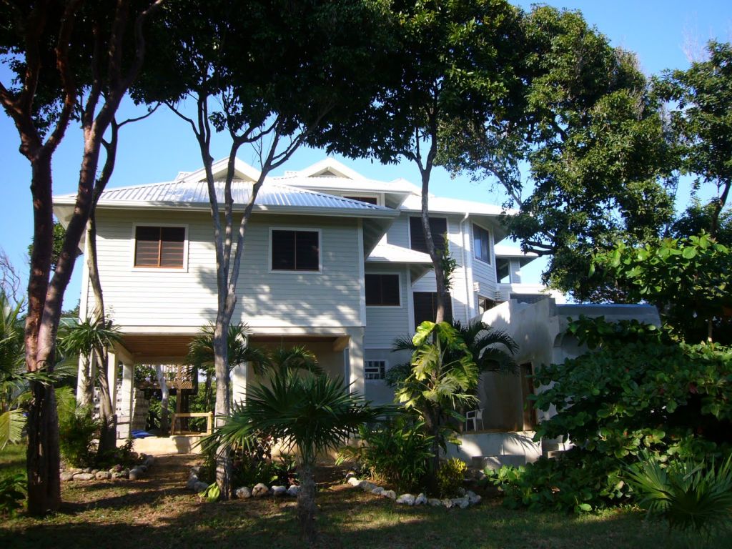 Listing ID: URE0472, Swanix Bay Utila, Bay Islands, HN - Tropical Paradise Retreat with Panoramic Sea Views, Photo #