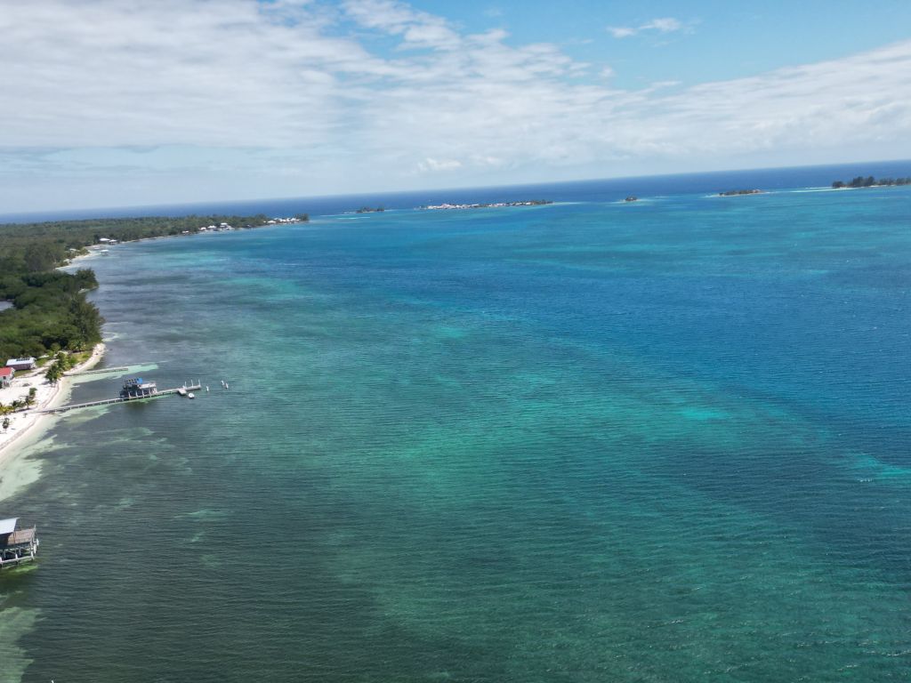 Listing ID: URE0474, Pine Point Utila, Bay Islands, HN - Sandy Shore Beach Home, Photo #