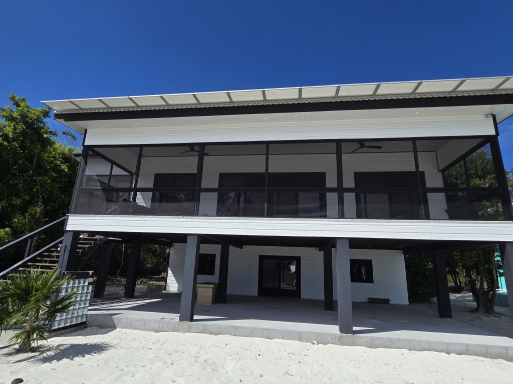 Listing ID: URE0474, Pine Point Utila, Bay Islands, HN - Sandy Shore Beach Home, Photo #