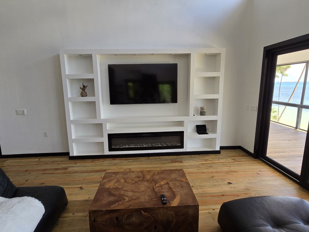 Listing ID: URE0474, Pine Point Utila, Bay Islands, HN - Sandy Shore Beach Home, Photo #