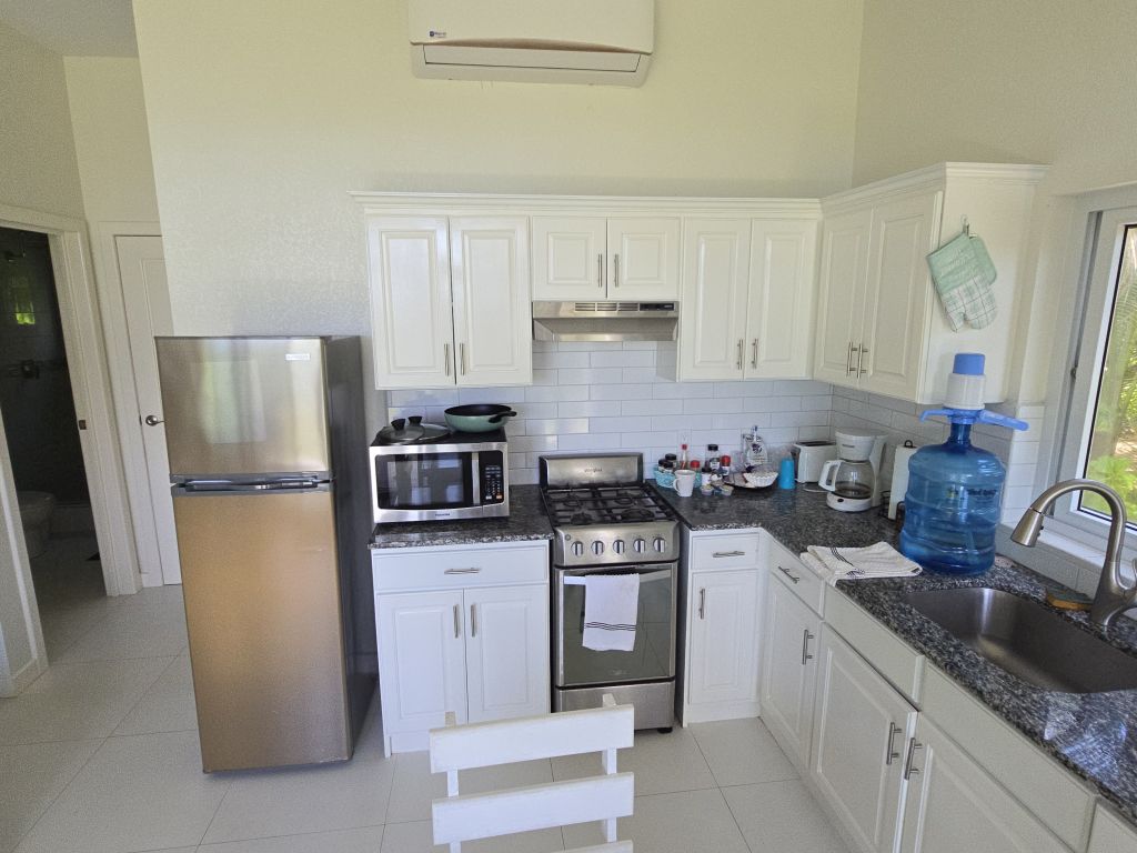 Listing ID: URE0484, Paradise Cove Utila, Bay Islands, HN - The Cove House, Photo #