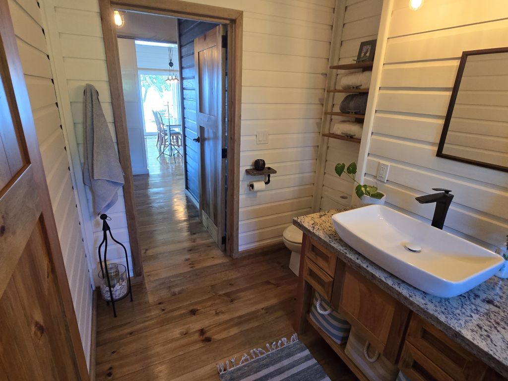 Listing ID: URE0489, Little Bight Utila, Bay Islands, HN - Casa Sirena, Photo #