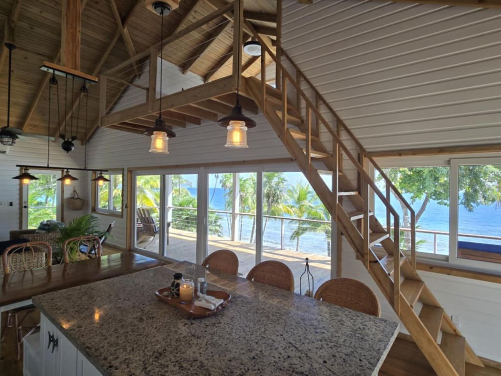 Listing ID: URE0489, Little Bight Utila, Bay Islands, HN - Casa Sirena, Photo #