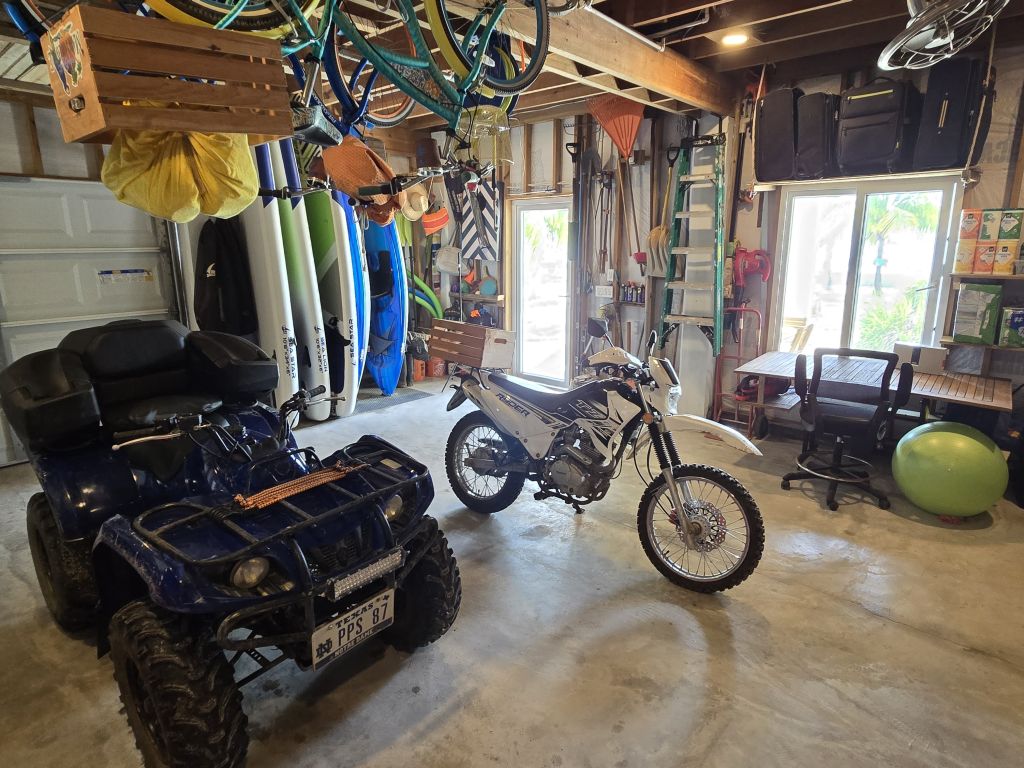 Listing ID: URE0490, Jonathan Point Utila, Bay Islands, HN - South West St. Breezy, Photo #