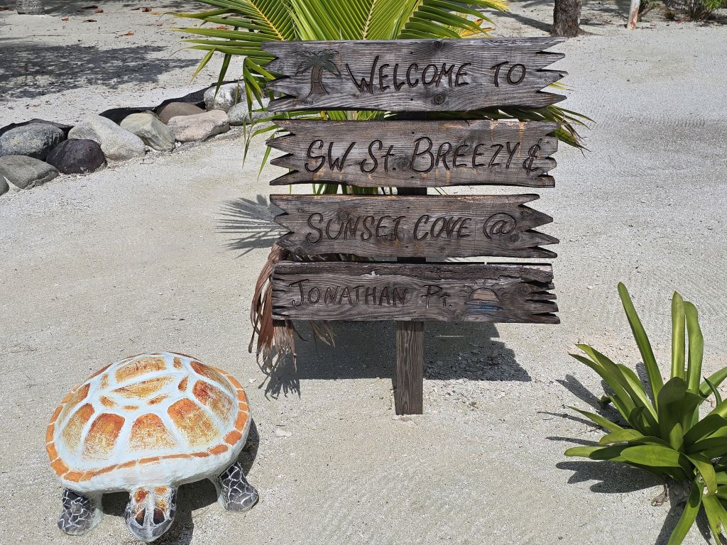 Listing ID: URE0490, Jonathan Point Utila, Bay Islands, HN - South West St. Breezy, Photo #