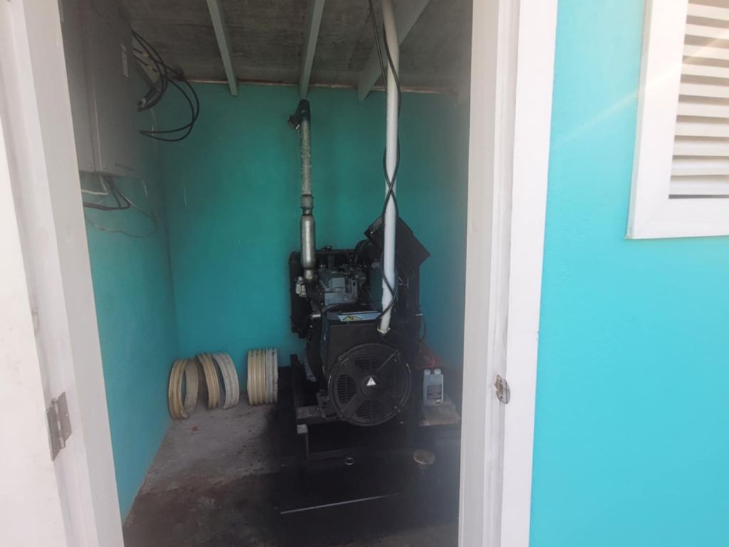 Listing ID: URE0490, Jonathan Point Utila, Bay Islands, HN - South West St. Breezy, Photo #