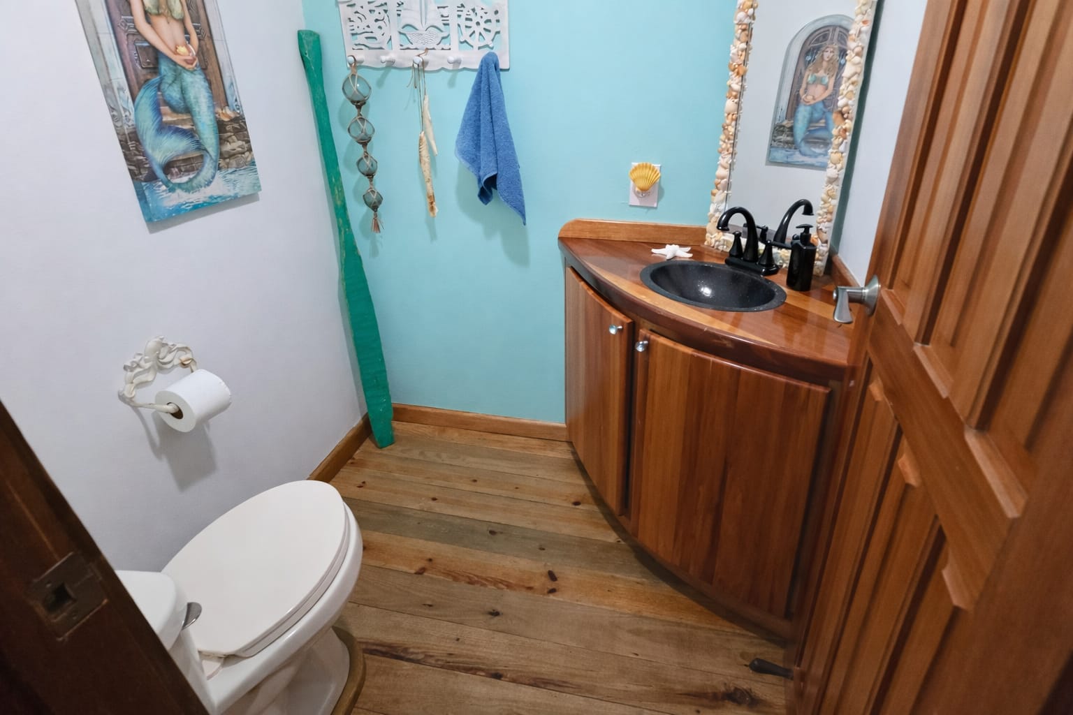 Listing ID: URE0491, Jonathan Point Utila, Bay Islands, HN - Sunset House, Photo #