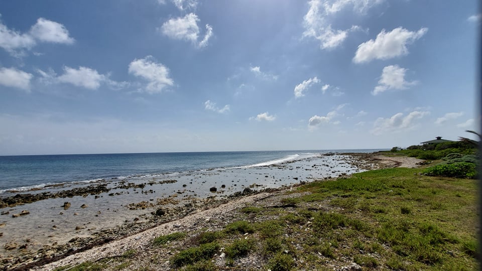 Listing ID: URE0616, Dolphin Run Utila, Bay Islands, HN - Oceanfront Lot At Dolphin Run, Photo #
