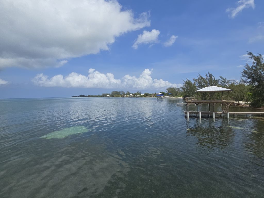 Listing ID: URE0678, David's Beach Utila, Bay Islands, HN - Sunset Shores With Dock & Boat Slip, Photo #
