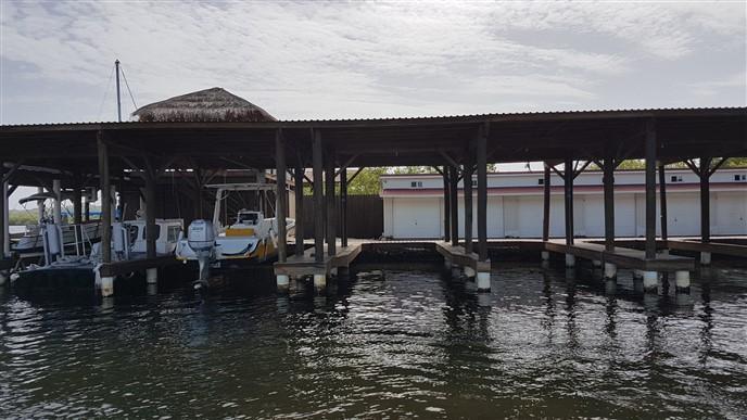 Listing ID: URE0689, The Palms, Blue Bayou Utila, Bay Islands, HN - Boat Slip With Garage At The Palms, Photo #