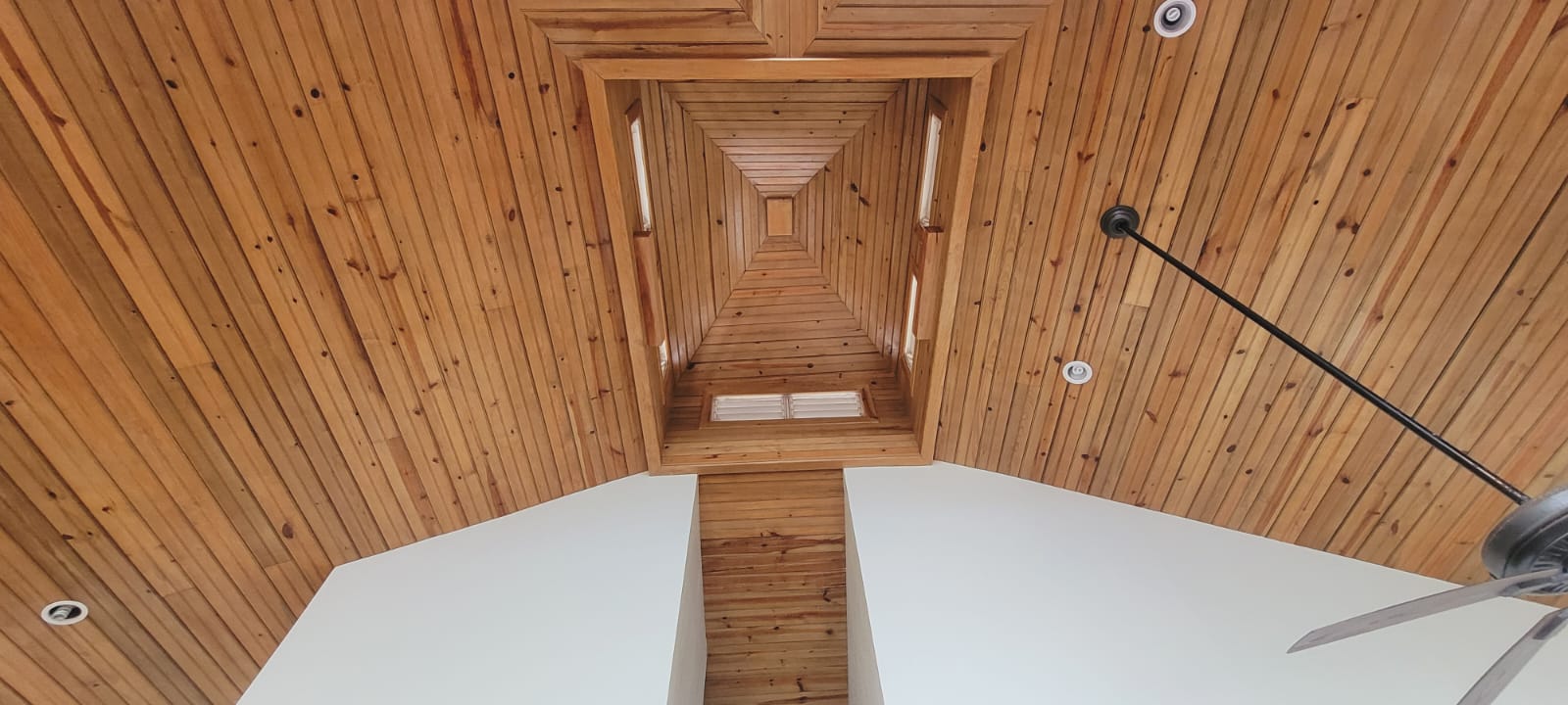 Listing ID: URE0690, Tradewinds Utila, Bay Islands, HN - Wind Tryst Tropical Home, Photo #