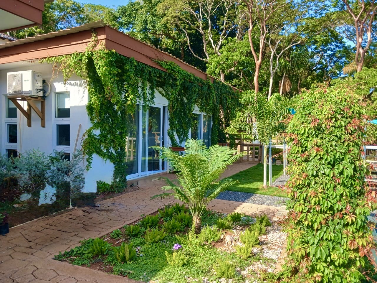 Listing ID: URE0696, New Jericho Utila, Bay Islands, HN - Ocean Vines Bungalows, Photo #