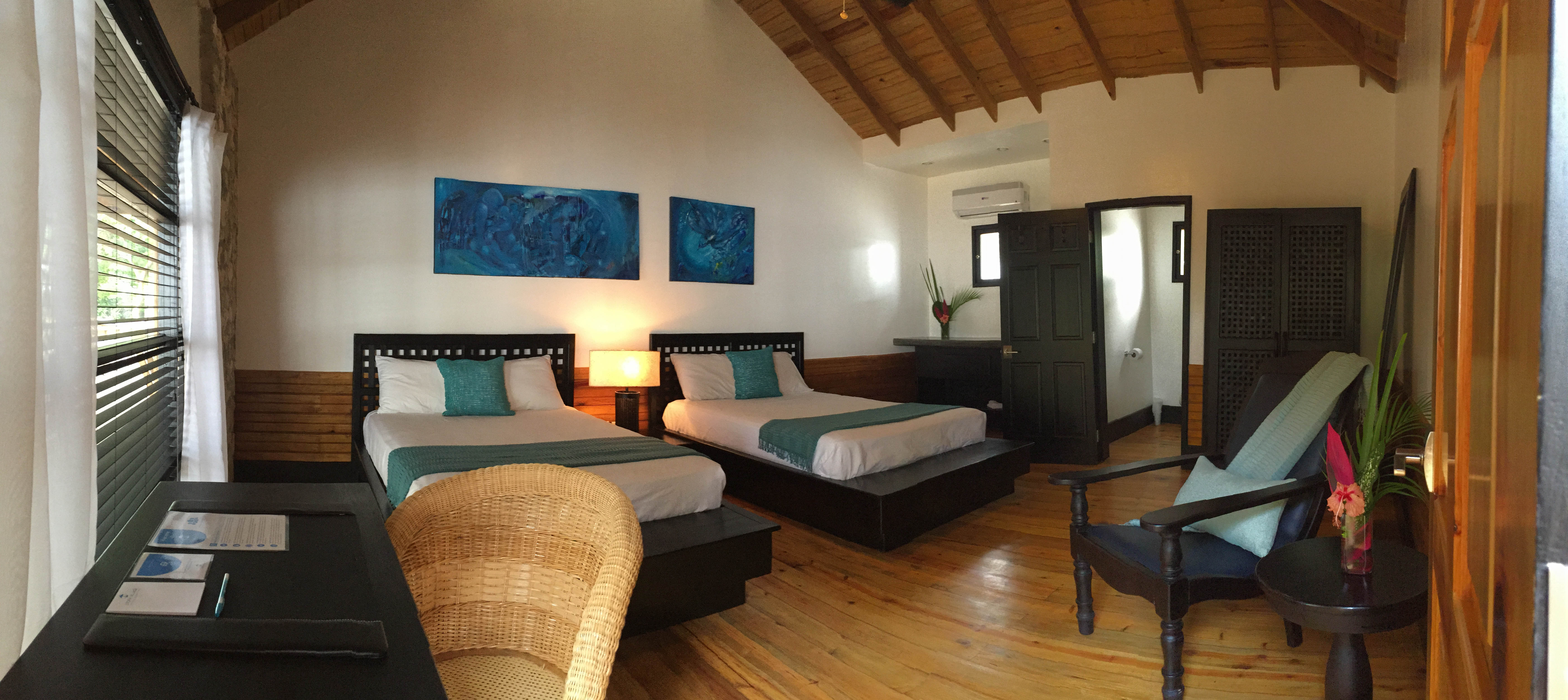 Listing ID: URE0697, Big Rock Utila, Bay Islands, HN - Utopia Village, Photo #