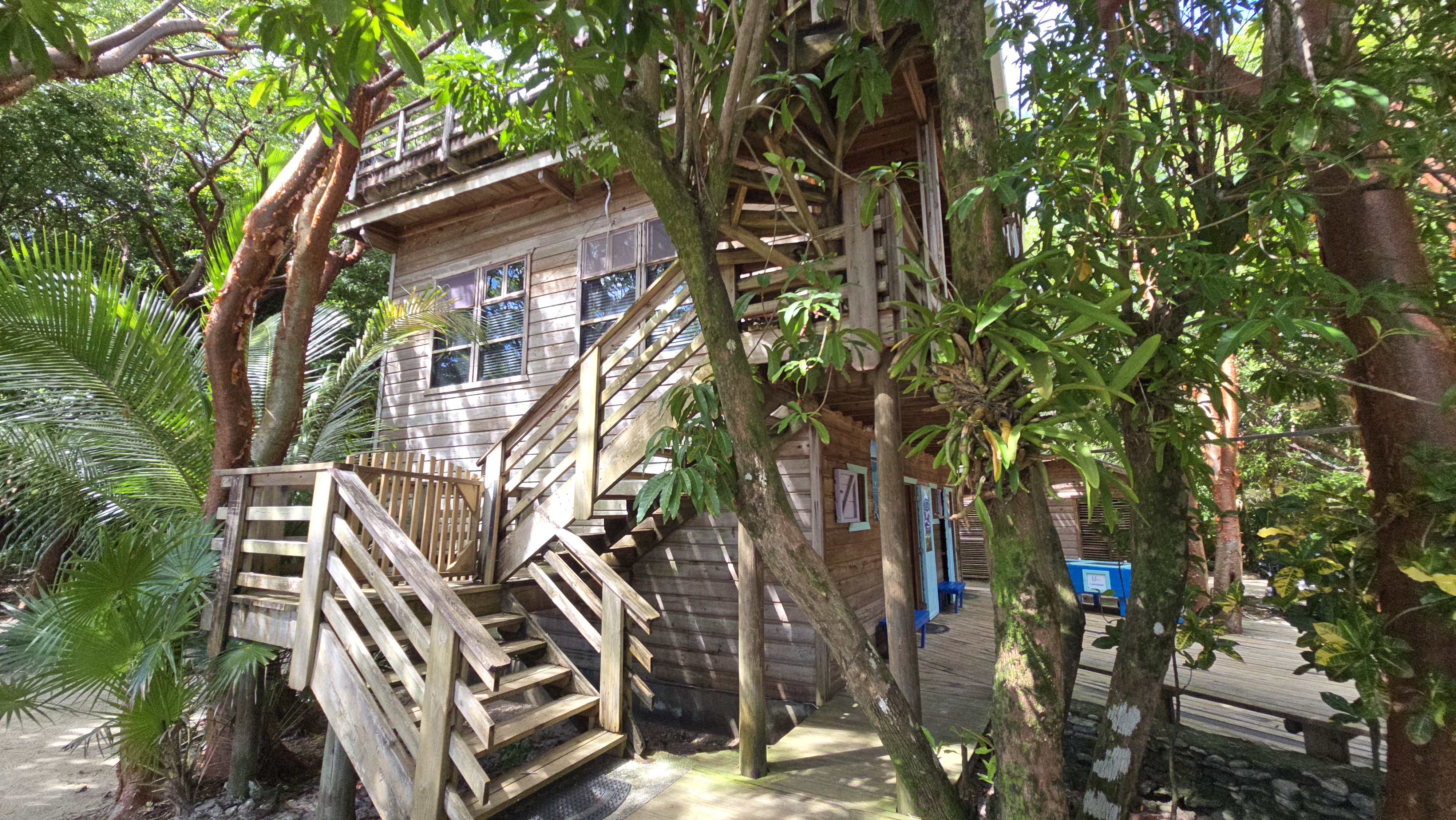 Listing ID: URE0697, Big Rock Utila, Bay Islands, HN - Utopia Village, Photo #