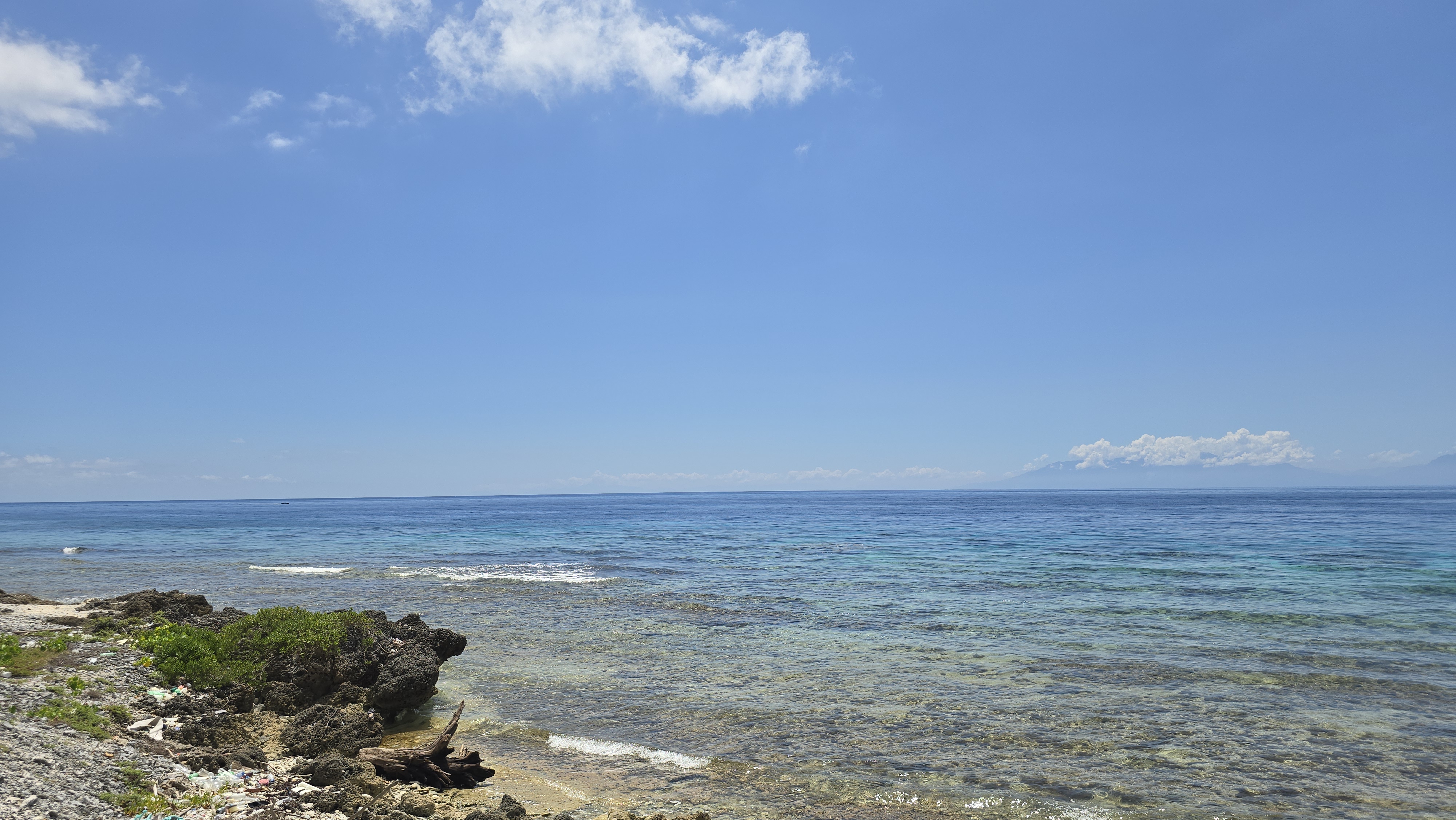 Listing ID: URE0700, Big Rock Utila, Bay Islands, HN - Big Rock Oceanfront Lot No.10, Photo #