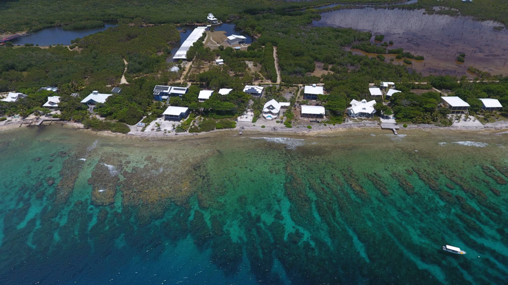 Listing ID: URE0702, Little Bight Utila, Bay Islands, HN - Casa De Arrecife, Photo #