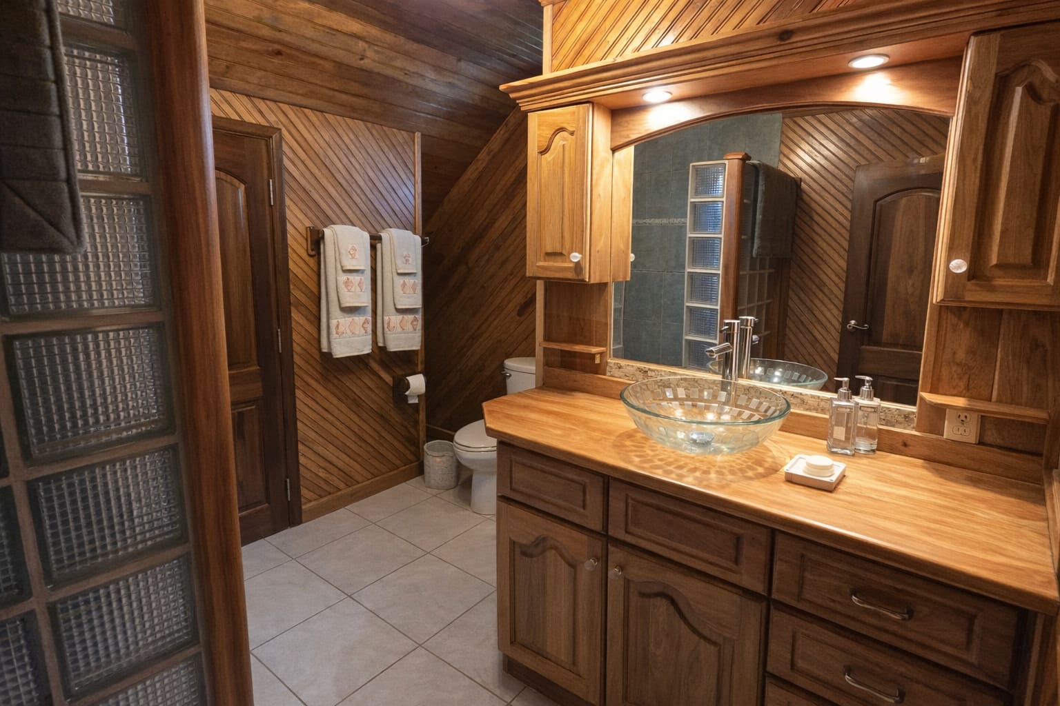 Listing ID: URE0702, Little Bight Utila, Bay Islands, HN - Casa De Arrecife, Photo #